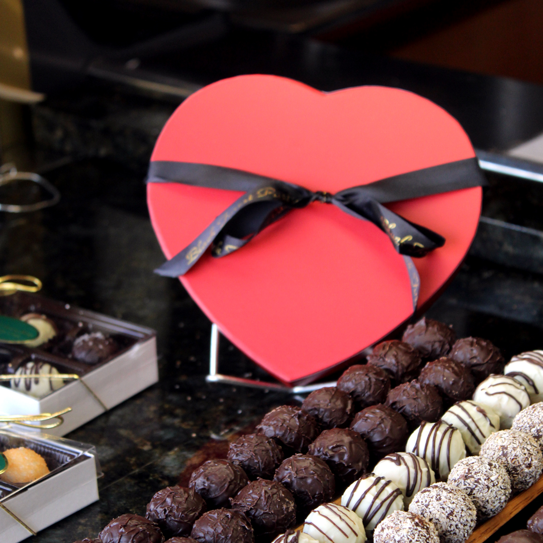Small Truffle Heart Box - Image 2